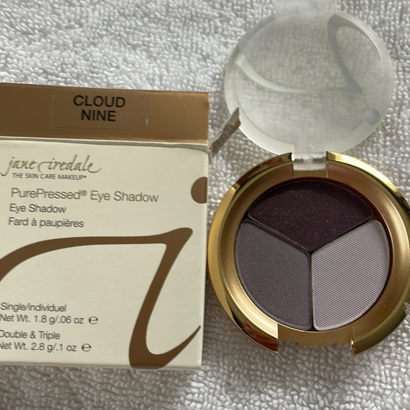 Eye shadow - Picture 2 of 2